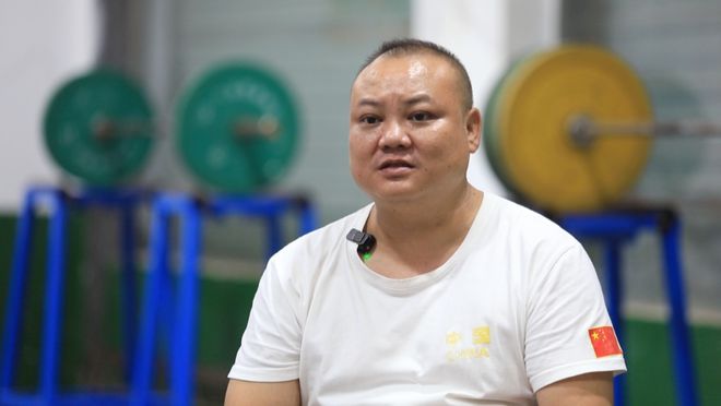 刘焕华举重_举重冠军勇_刘焕华举重冠军最好成绩
