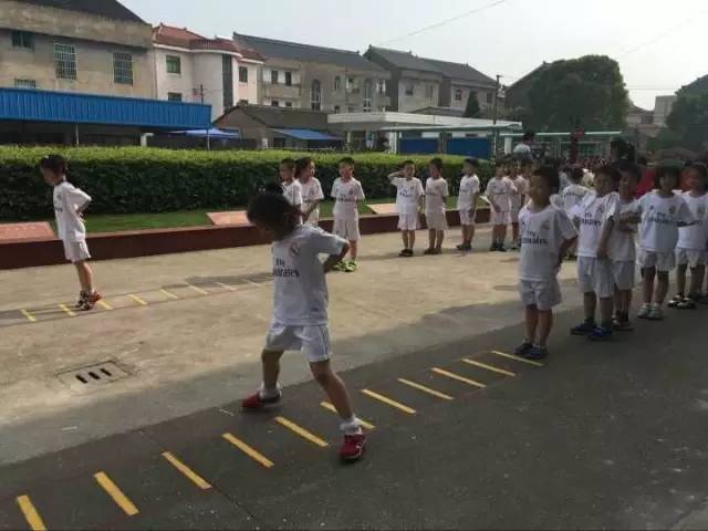 宁波足球明星_宁波小球员_宁波小足球冠军有哪些